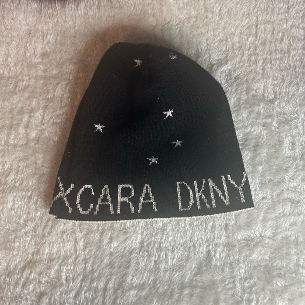 DKNY Xcara Knit Beanie Hat Black With Stars